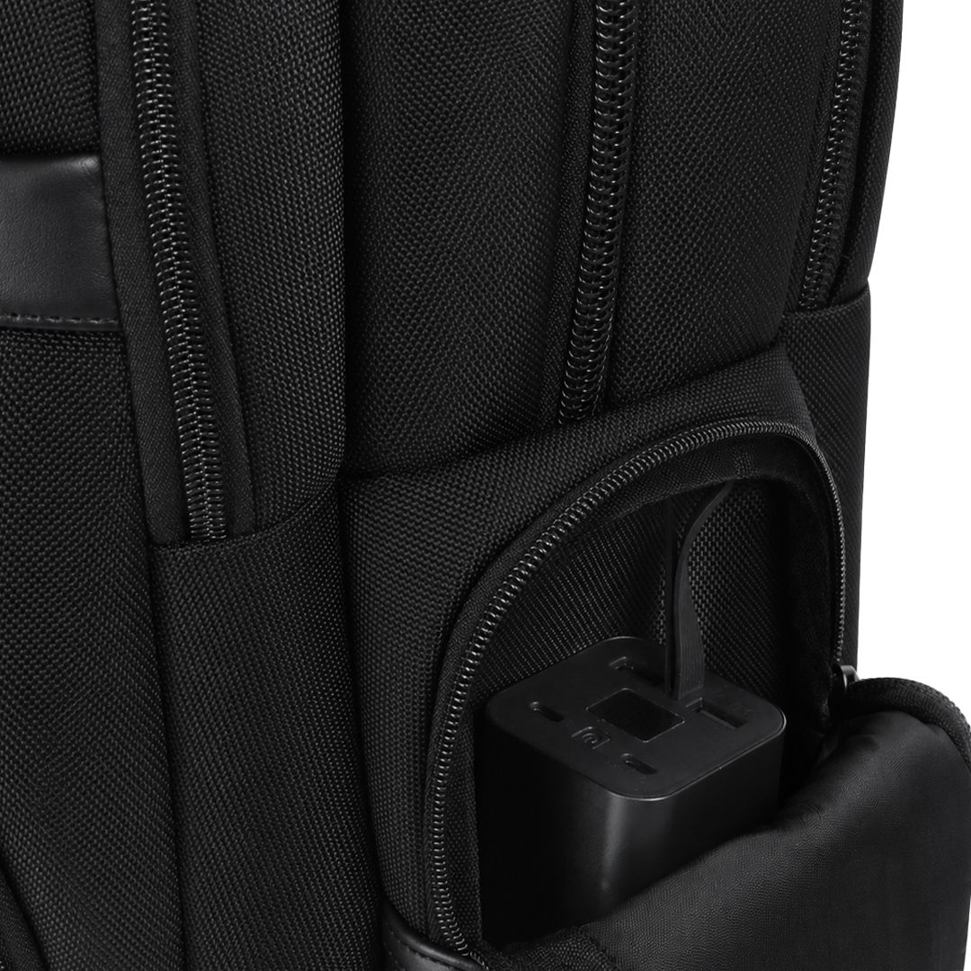 Rucksack Maren Oxford Gewebe bedrucken – Detailansicht Seitentasche in Schwarz