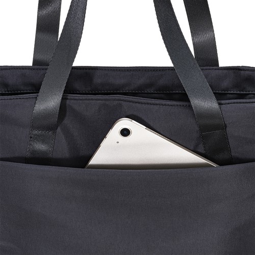 Rucksacktasche Vetra Laptoptasche bedrucken – Detailansicht Laptopfach in Schwarz